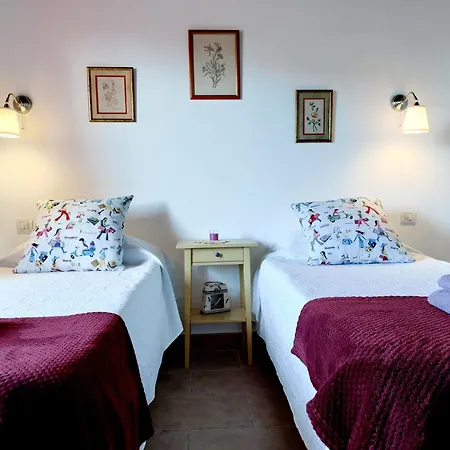 בית נופש Casa Juliana Chica *
